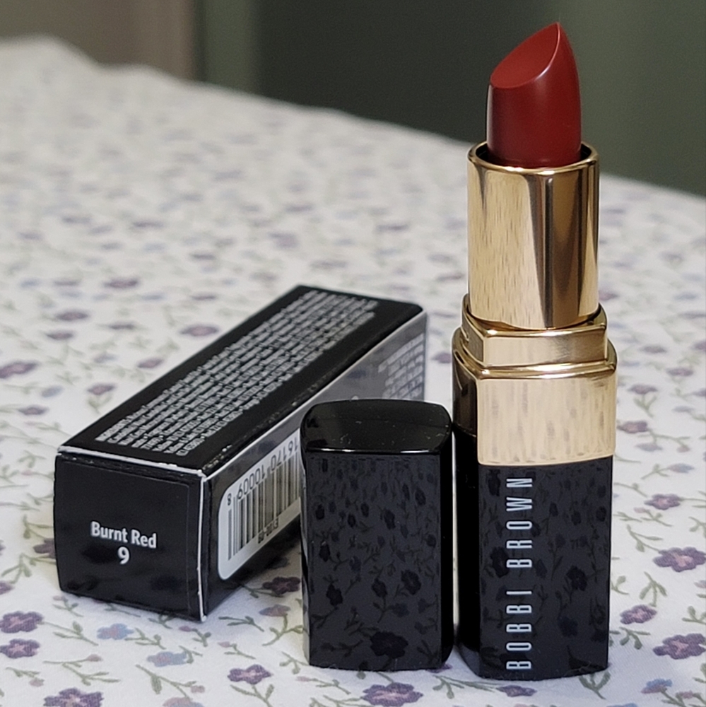 New Bobbi Brown Lip Color  - Burnt Red 09